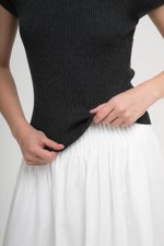 AMERSON RIBBED KNIT TOP W DETACHABLE SCARF