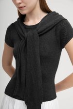 AMERSON RIBBED KNIT TOP W DETACHABLE SCARF