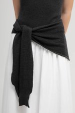 AMERSON RIBBED KNIT TOP W DETACHABLE SCARF