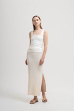 BETTY RUCHED MODAL TOP