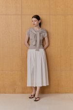 AMERSON RIBBED KNIT TOP W DETACHABLE SCARF