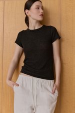 LEONE CREW NECK KNIT TOP