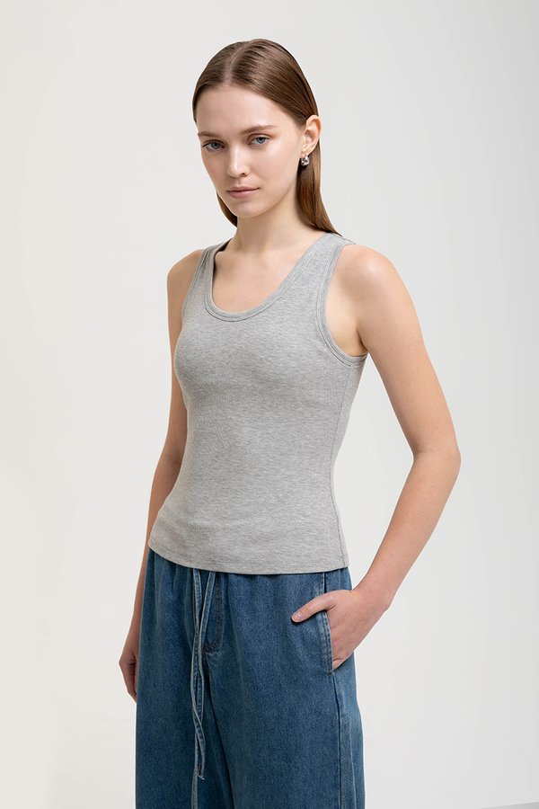 OLINA PADDED SCOOP NECK TANK TOP