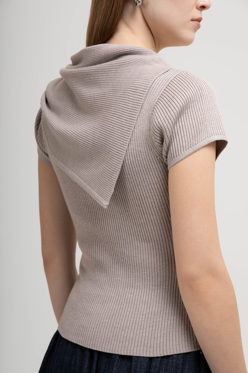 AMERSON RIBBED KNIT TOP W DETACHABLE SCARF