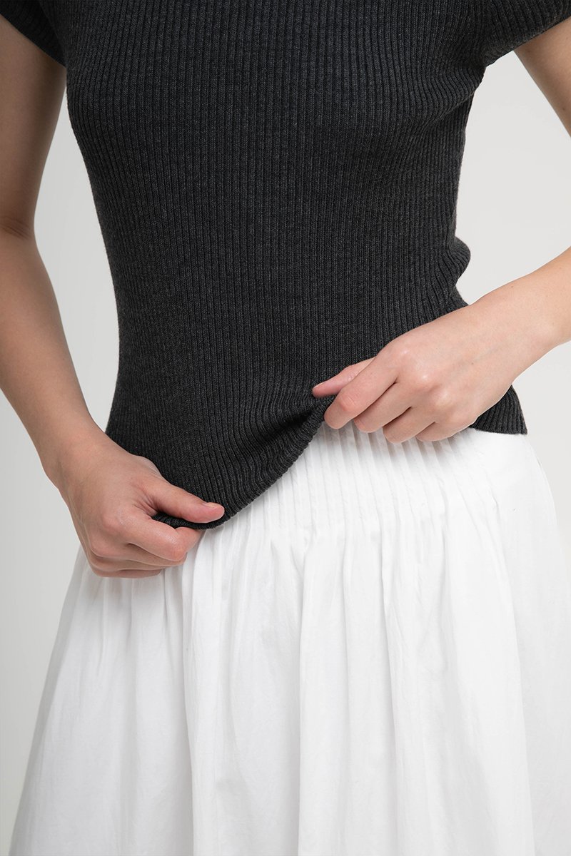 AMERSON RIBBED KNIT TOP W DETACHABLE SCARF