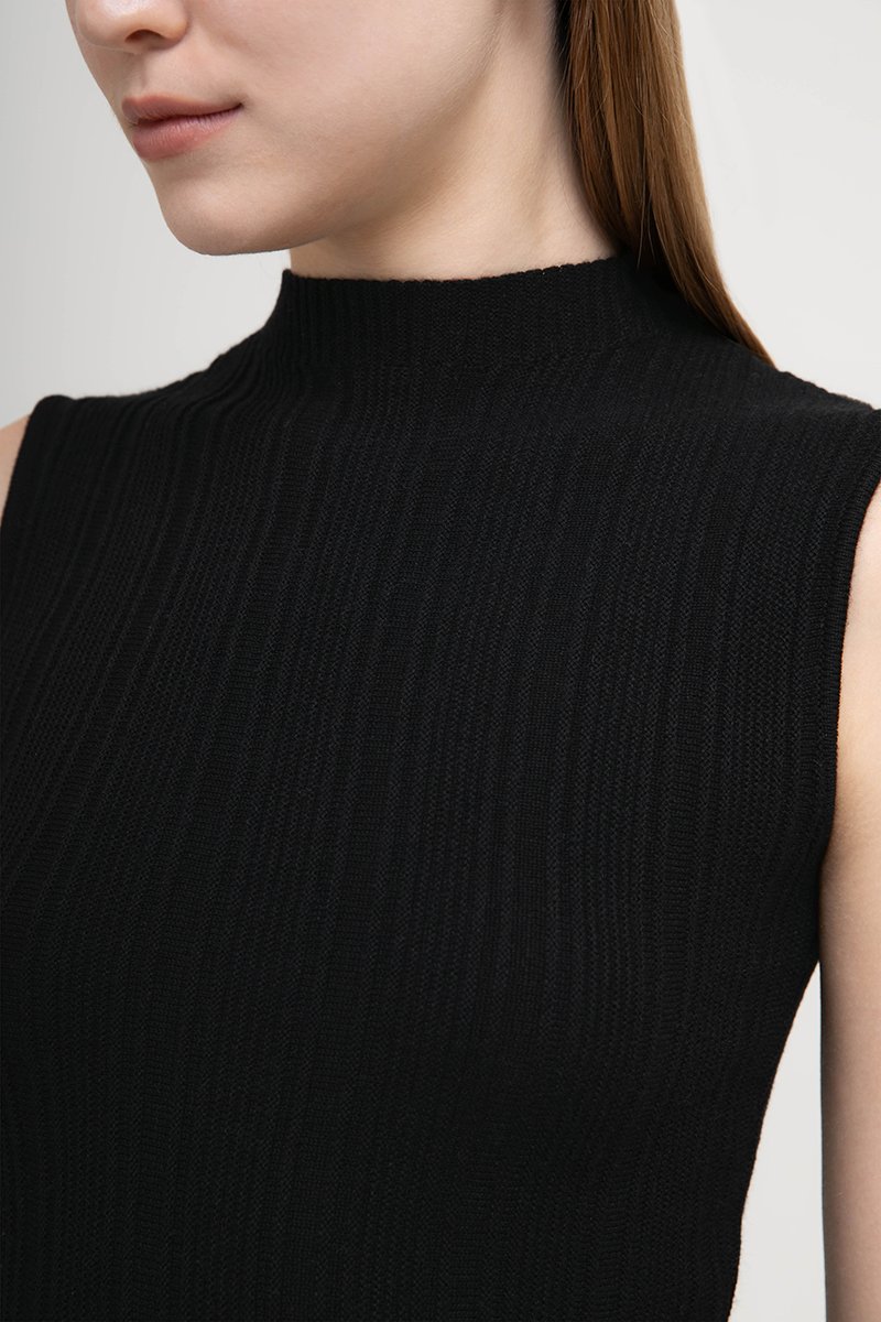 HELDA MOCK NECK KNIT TOP