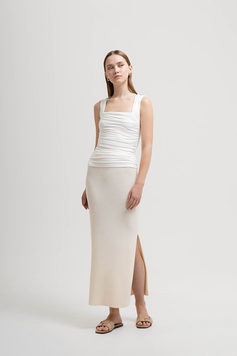 BETTY RUCHED MODAL TOP