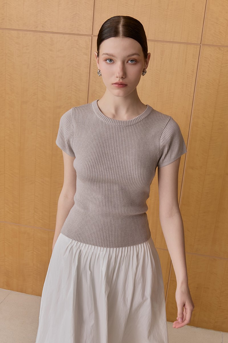 AMERSON RIBBED KNIT TOP W DETACHABLE SCARF