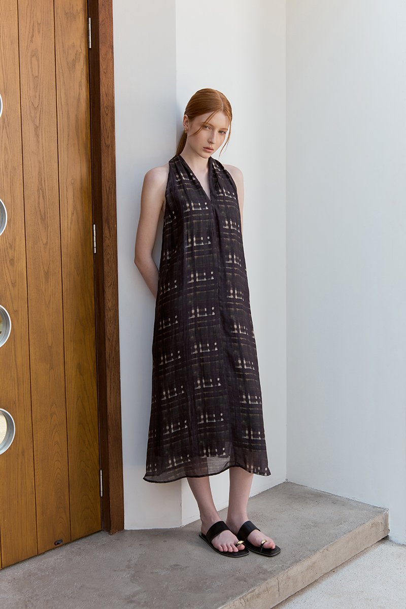 KRISTINE ABSTRACT PRINT HALTER MIDI DRESS W SASH