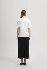 KATRINE RUCHED TEE W REMOVABLE BROOCH
