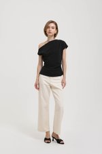 AMIRA ASYMMETRIC OFF SHOULDER TOP W BELT