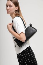 MARLA RIBBON TRAPEZE SHOULDER BAG