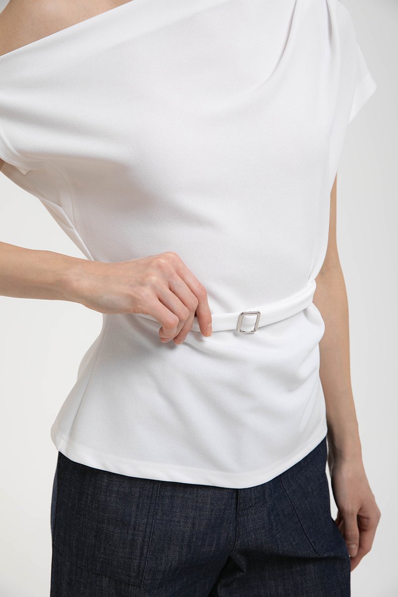 AMIRA ASYMMETRIC OFF SHOULDER TOP W BELT