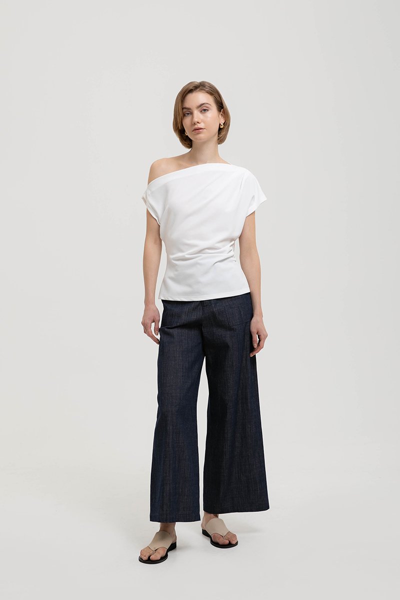 AMIRA ASYMMETRIC OFF SHOULDER TOP W BELT