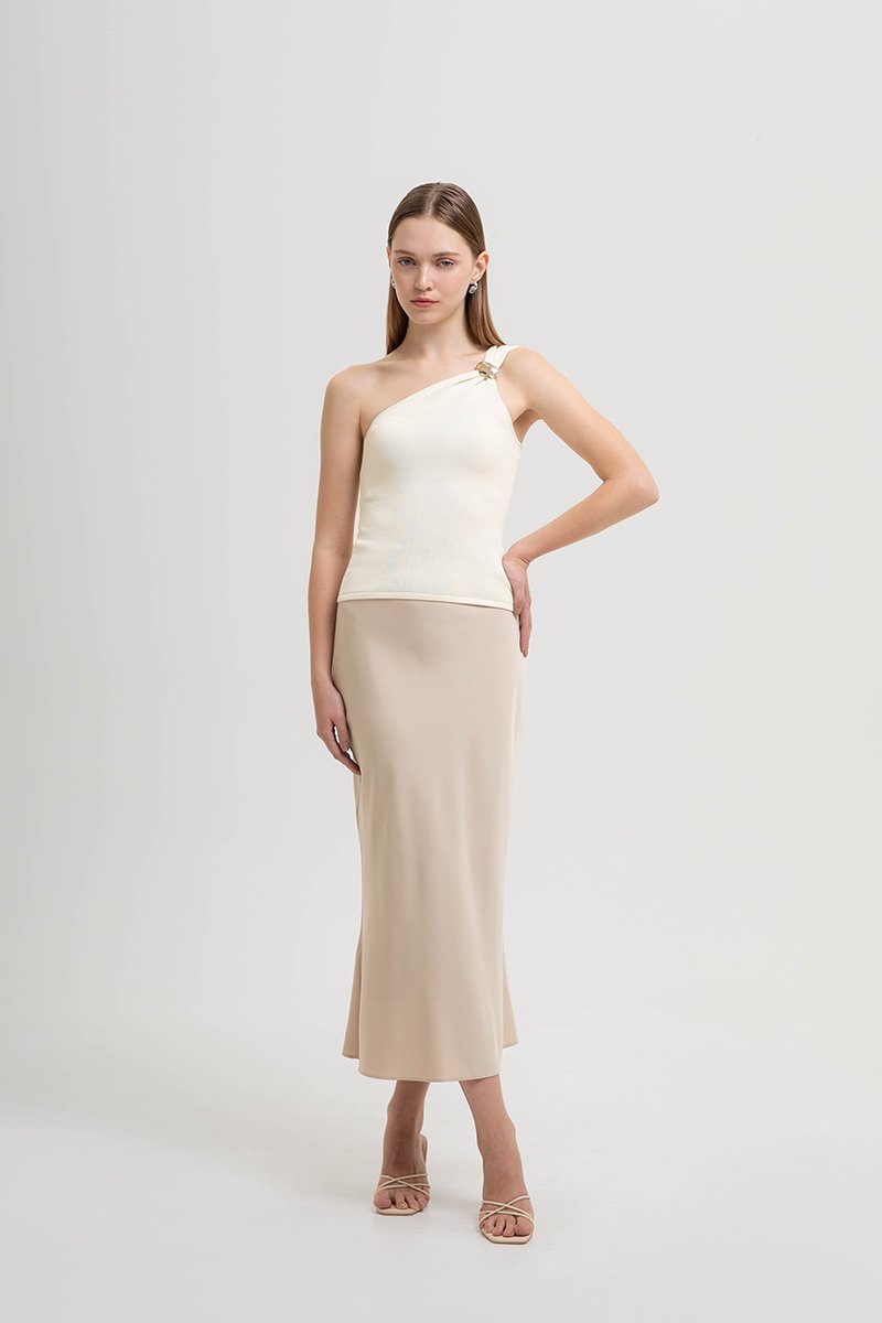 DONNA TOGA KNIT TOP W DETACHABLE BROOCH