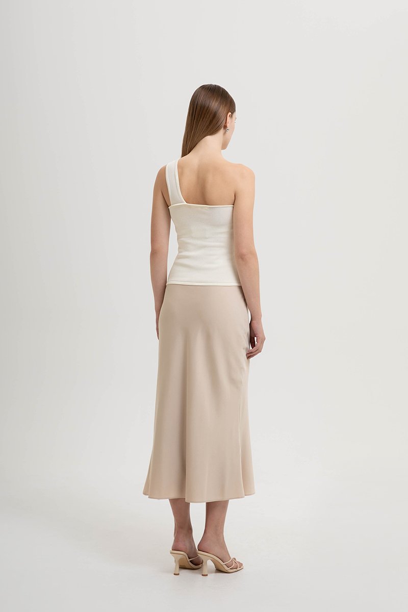 DONNA TOGA KNIT TOP W DETACHABLE BROOCH