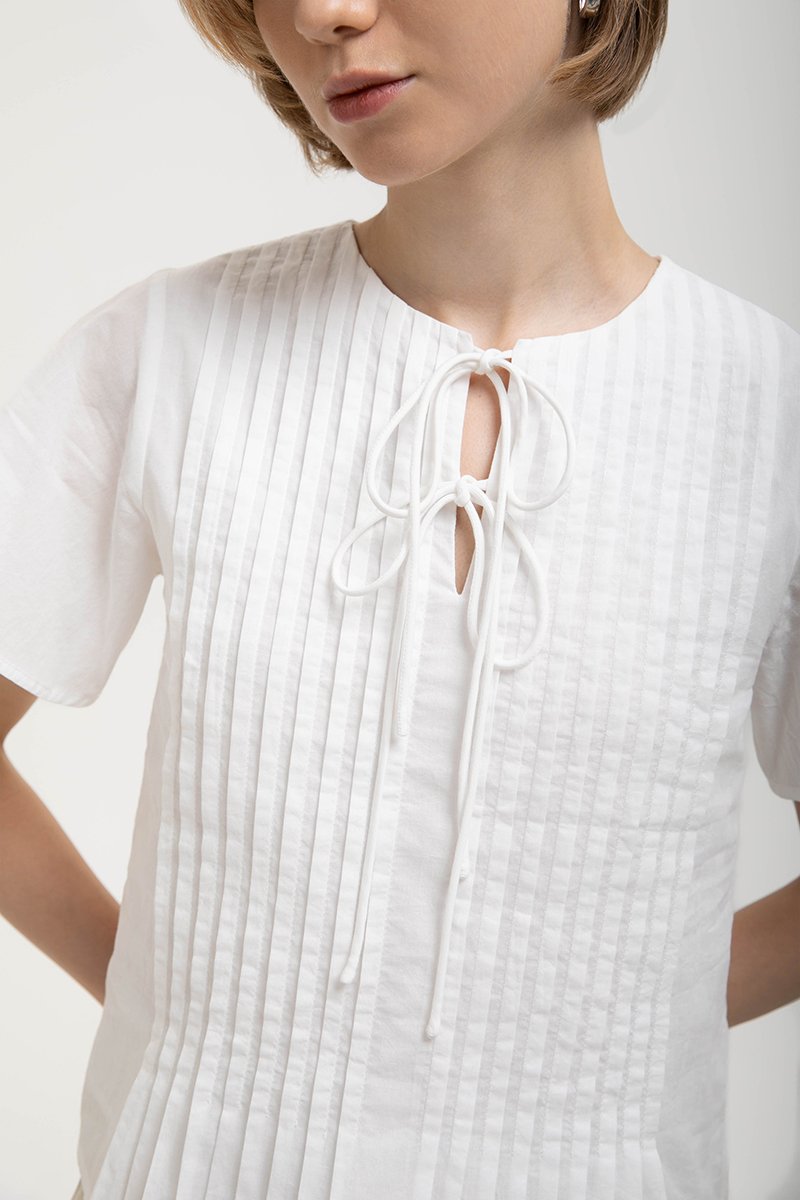 KARISSA PLEATED FLUTTER SLEEVE TOP