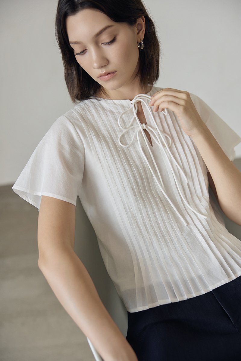 KARISSA PLEATED FLUTTER SLEEVE TOP