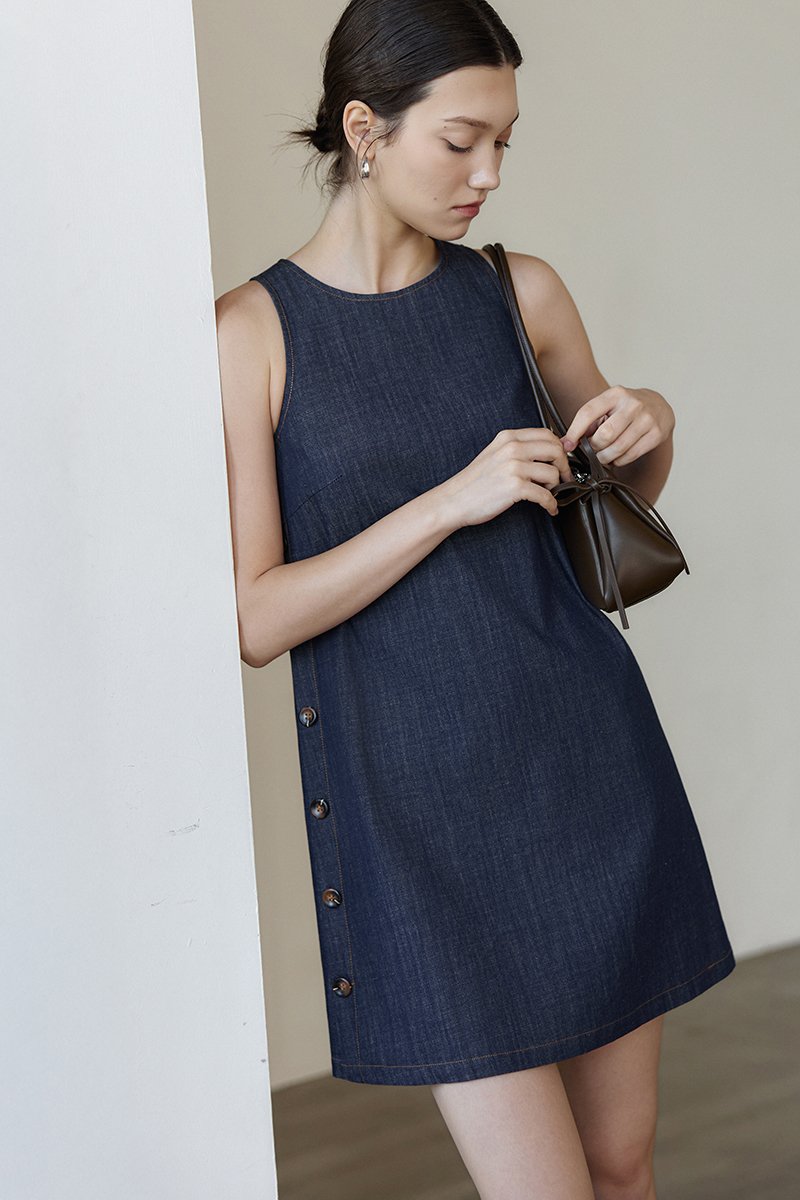 CLARA DENIM SHIFT DRESS W BUTTONS