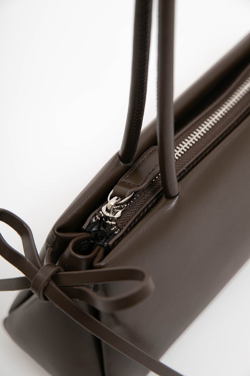 MARLA RIBBON TRAPEZE SHOULDER BAG