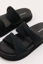 SHAUNA PLATFORM SLIDES
