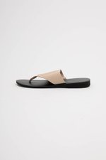 KHLOE THONG LEATHER SANDALS