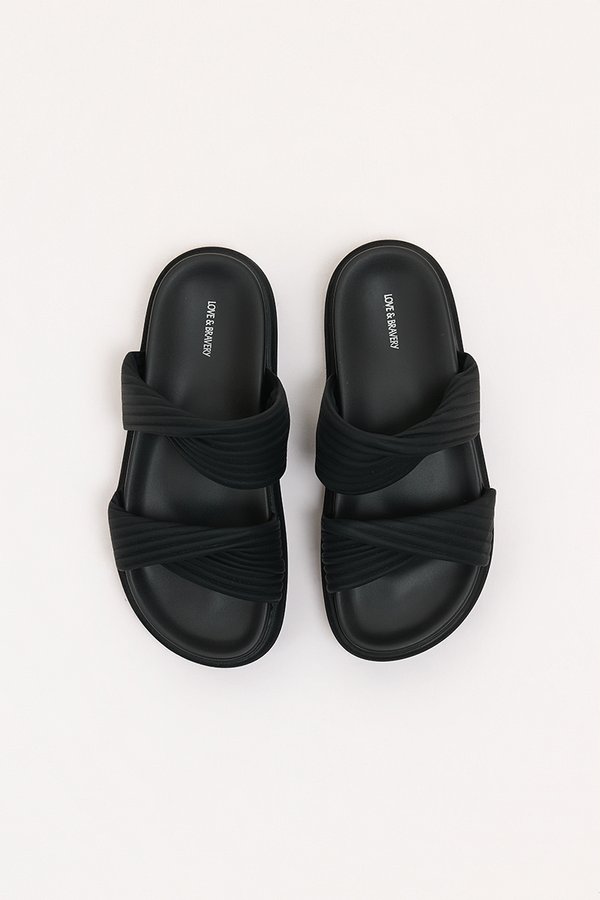 SHAUNA PLATFORM SLIDES