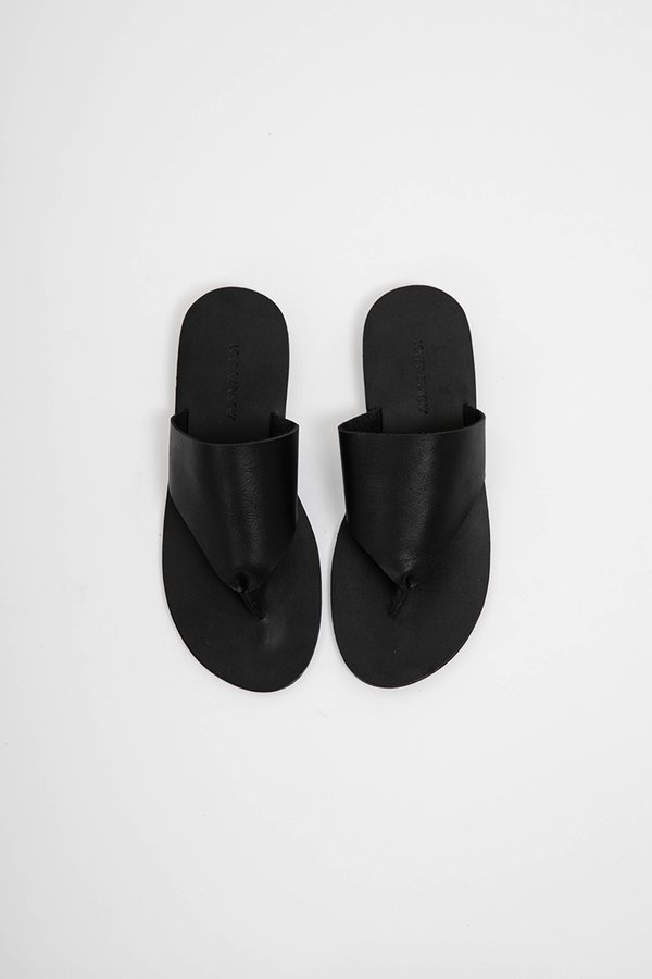 KHLOE THONG LEATHER SANDALS