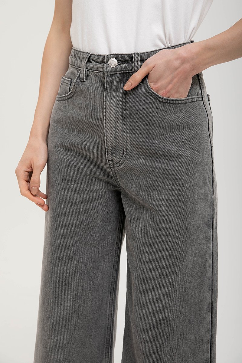 MARLON RAW HEM CROPPED JEANS