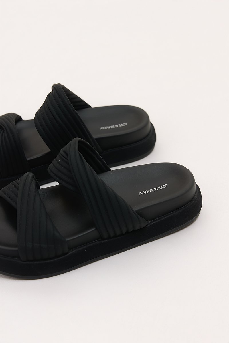 SHAUNA PLATFORM SLIDES