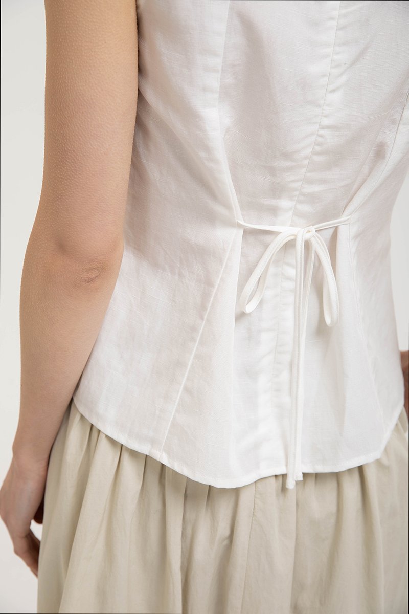VIENNA BUTTONDOWN PLEATED LINEN TOP