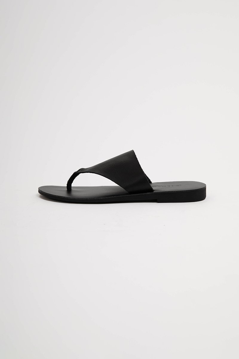 KHLOE THONG LEATHER SANDALS