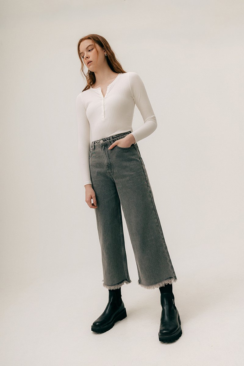 MARLON RAW HEM CROPPED JEANS