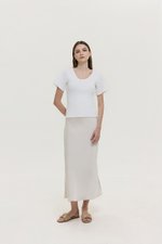 RISSA STRUCTURED RIBBED TEE