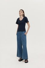 RISSA STRUCTURED RIBBED TEE