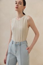 TERRY PIN TUCK WIDE LEG JEANS