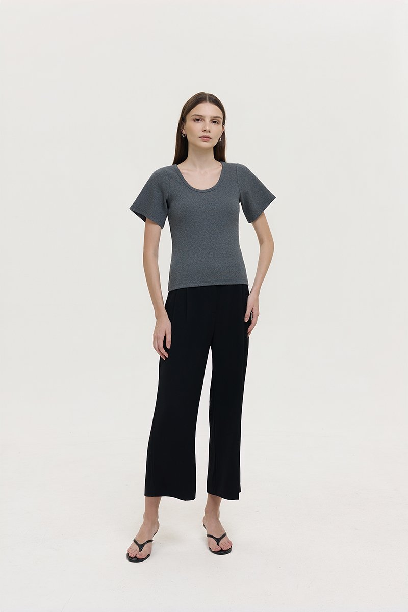 RISSA STRUCTURED RIBBED TEE