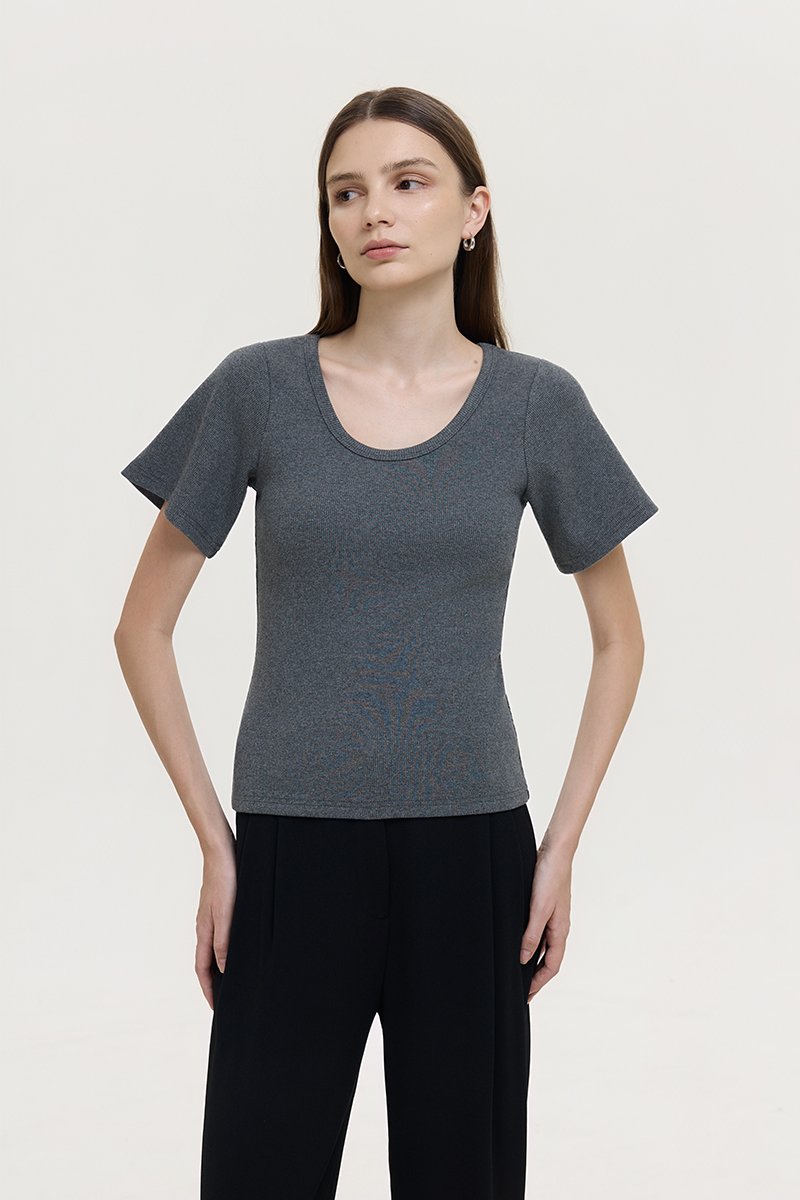 RISSA STRUCTURED RIBBED TEE