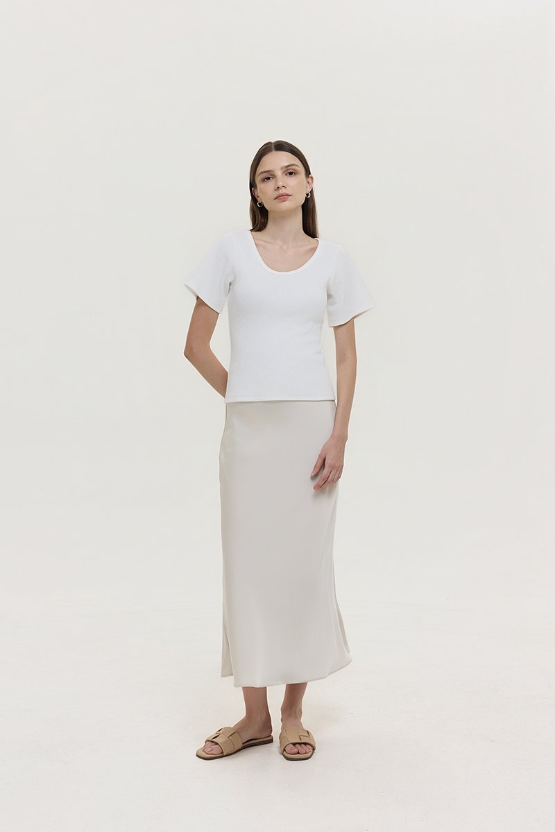 RISSA STRUCTURED RIBBED TEE