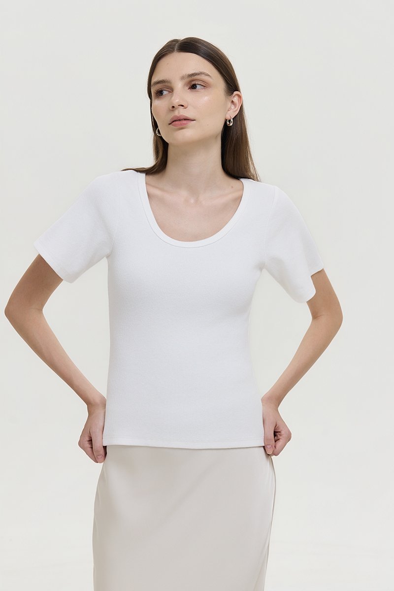 RISSA STRUCTURED RIBBED TEE