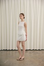 CIERRA SIDE TIE SLEEVELESS TOP