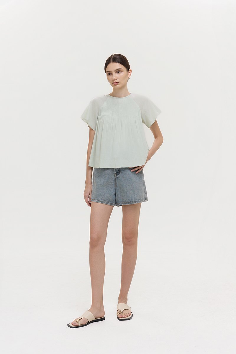 ESRA PIN TUCK FLUTTER SLEEVES TOP