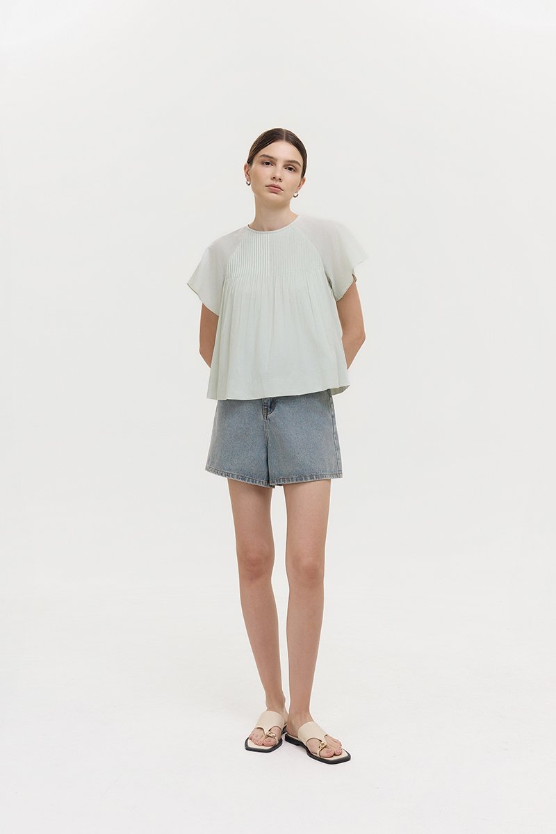 ESRA PIN TUCK FLUTTER SLEEVES TOP