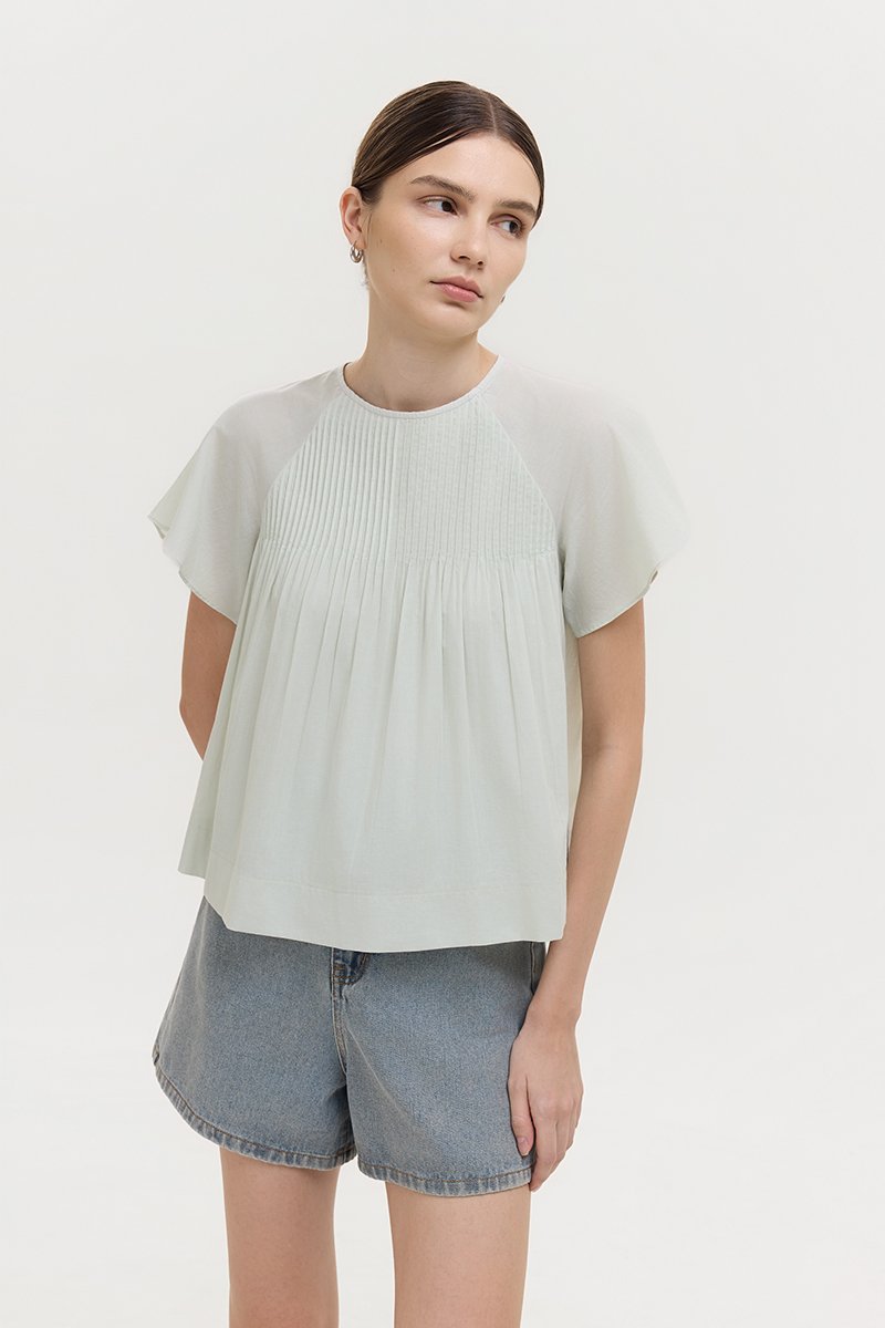 ESRA PIN TUCK FLUTTER SLEEVES TOP