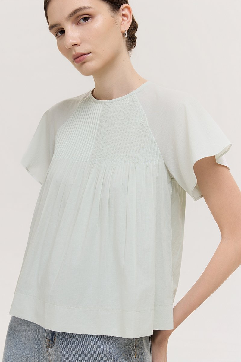 ESRA PIN TUCK FLUTTER SLEEVES TOP