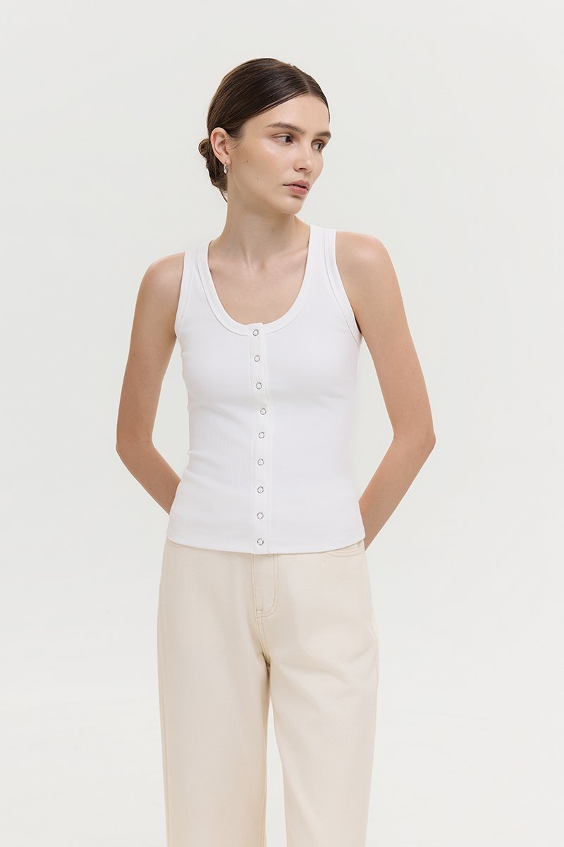 CARMEL BUTTONDOWN SCOOP NECK TANK