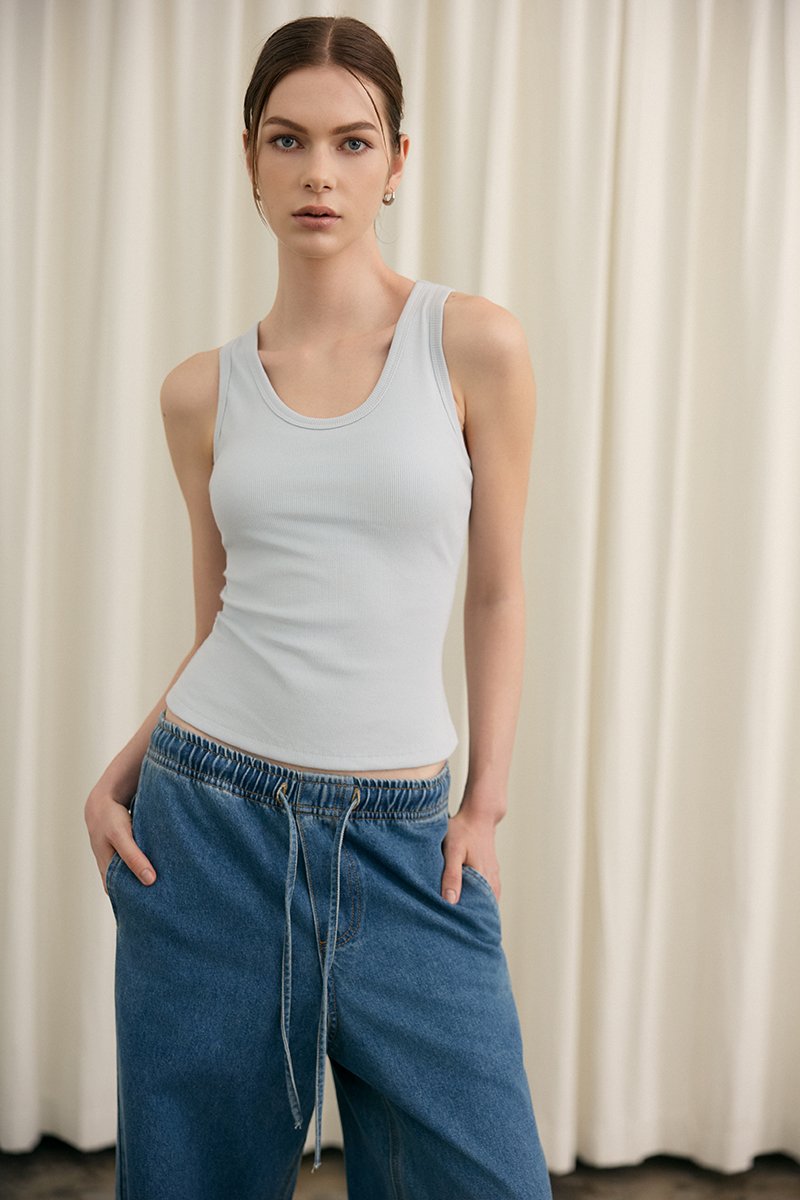 OLINA PADDED SCOOP NECK TANK TOP