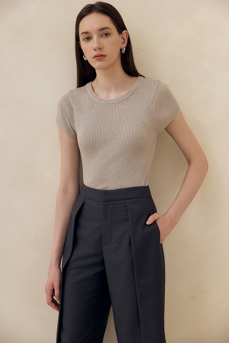AMERSON RIBBED KNIT TOP W DETACHABLE SCARF