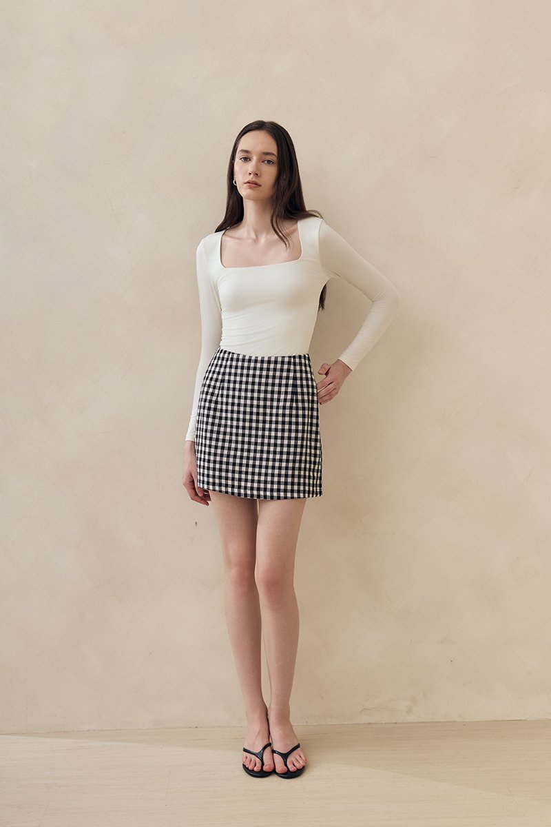 MIRABELLE SQUARE NECK LONG SLEEVE TOP
