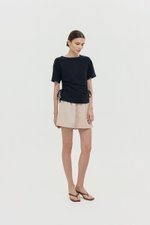 IZZY SIDE RUCHED TEE